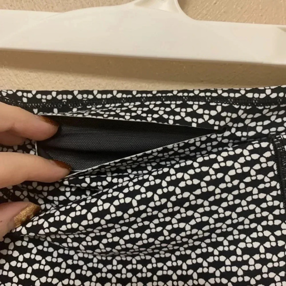 Lululemon In Movement 7/8 Tight Legging Size 2 - Picture 11 of 12